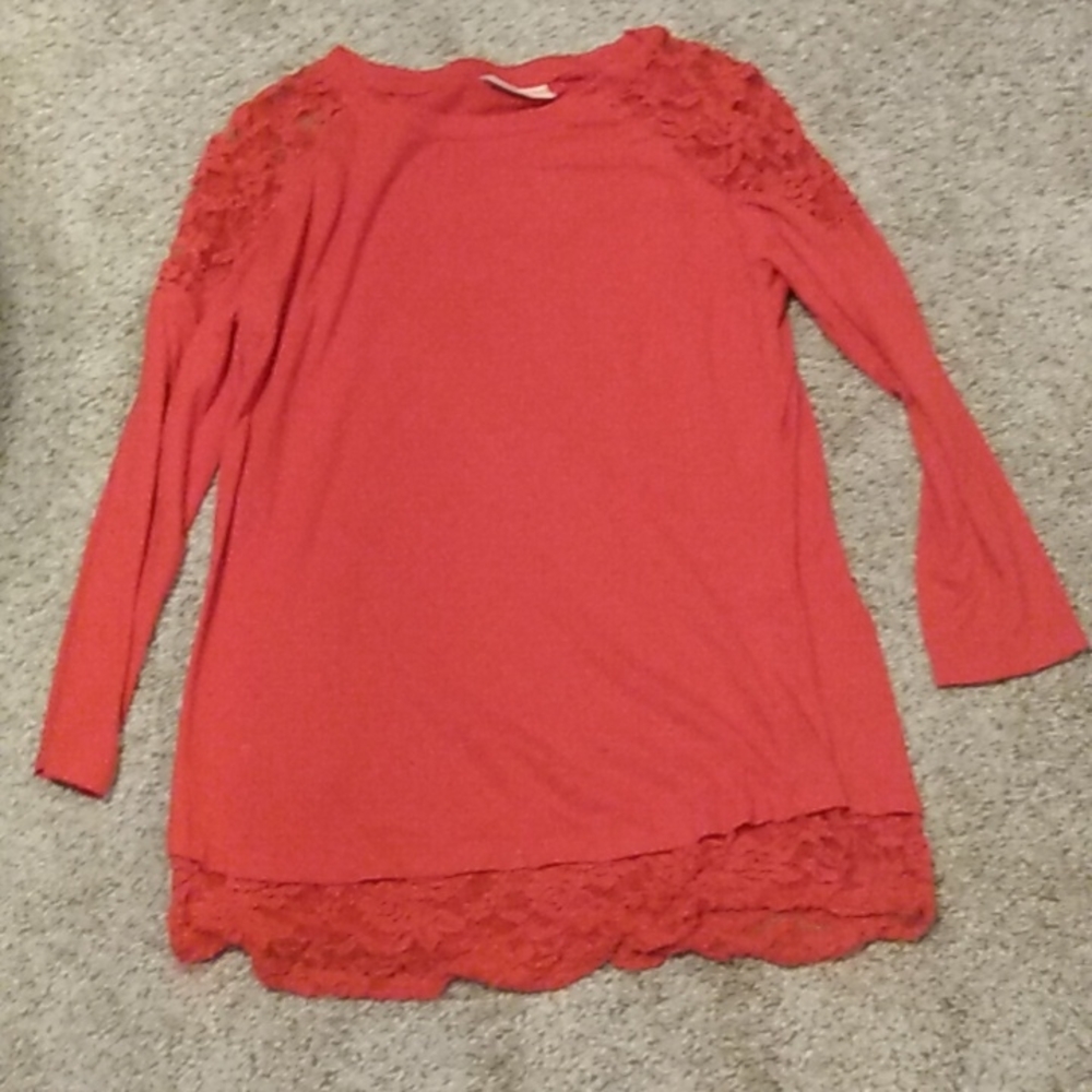 A Bobbie Brooks plain red M t-shirt